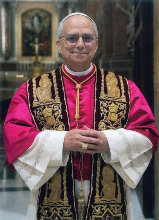 A person in a red robe

AI-generated content may be incorrect.